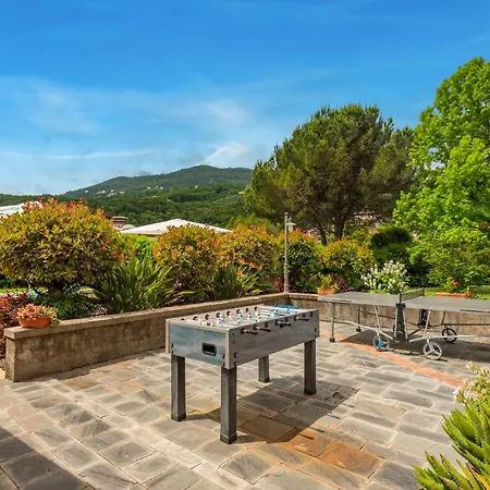 Guest house La Collina Degli Ulivi 4*